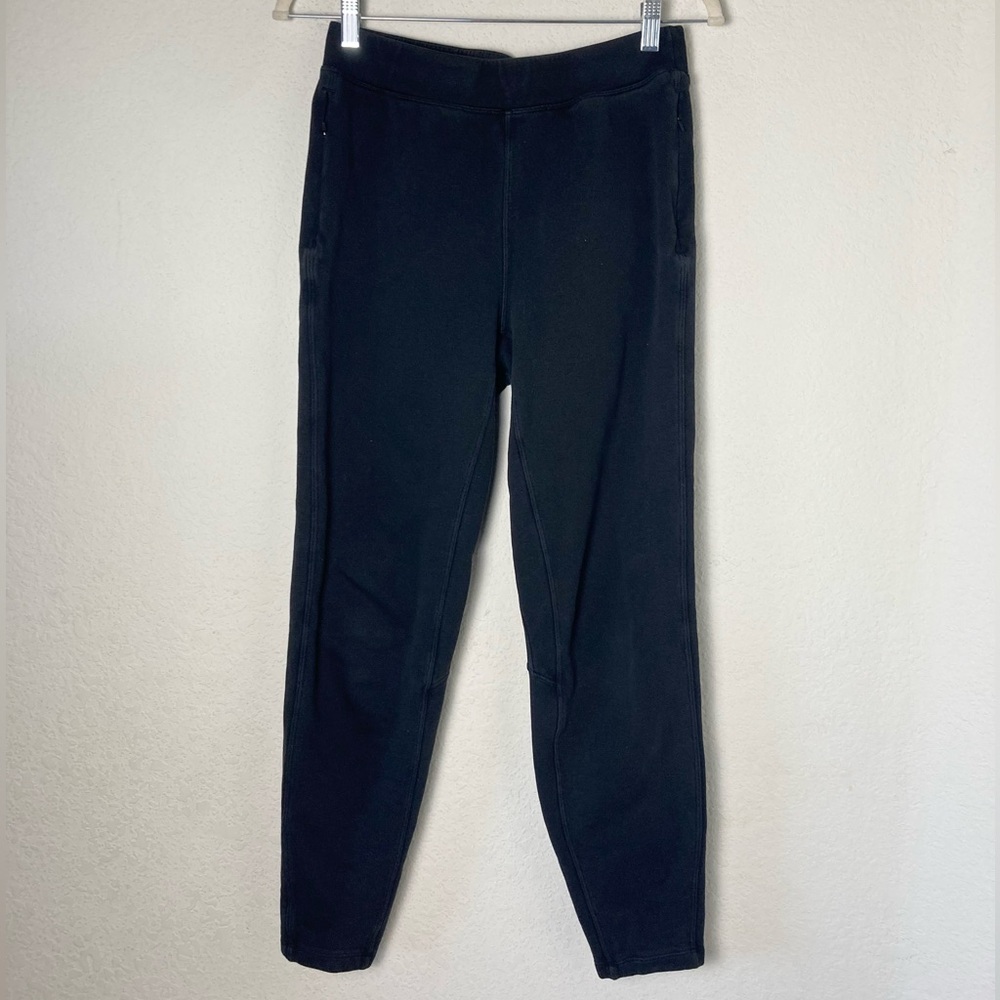 Lululemon Free To Roam Jogger